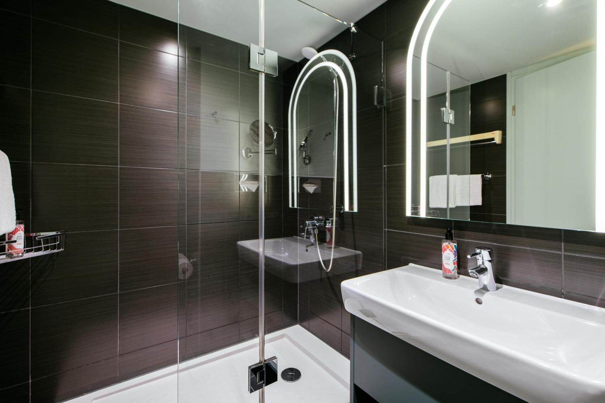 Adagio Aparthotel 4*